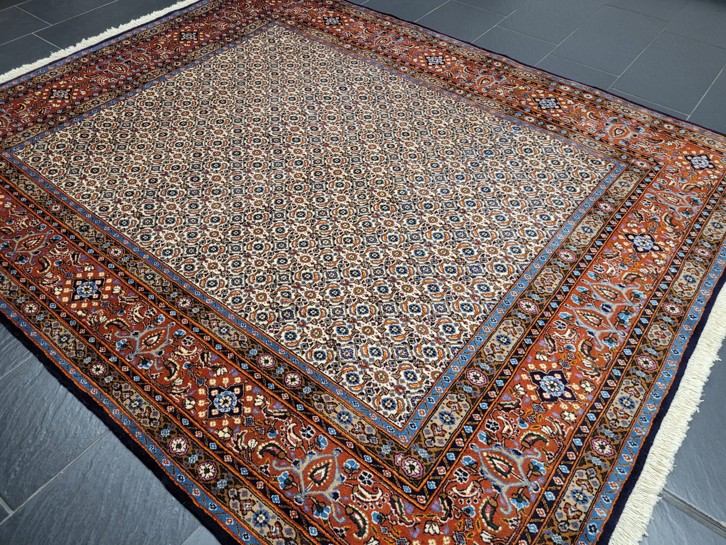 Moud Teppich 245x200 cm feine Wolle florales Allover-Muster