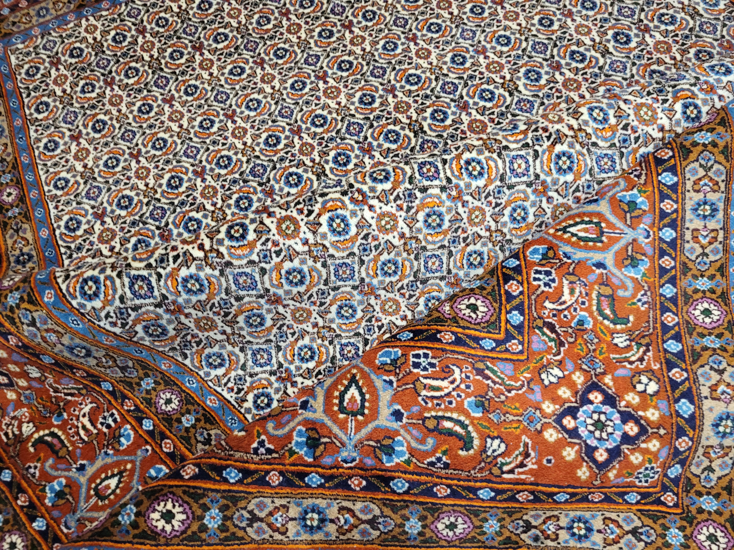 Moud Teppich 245x200 cm feine Wolle florales Allover-Muster