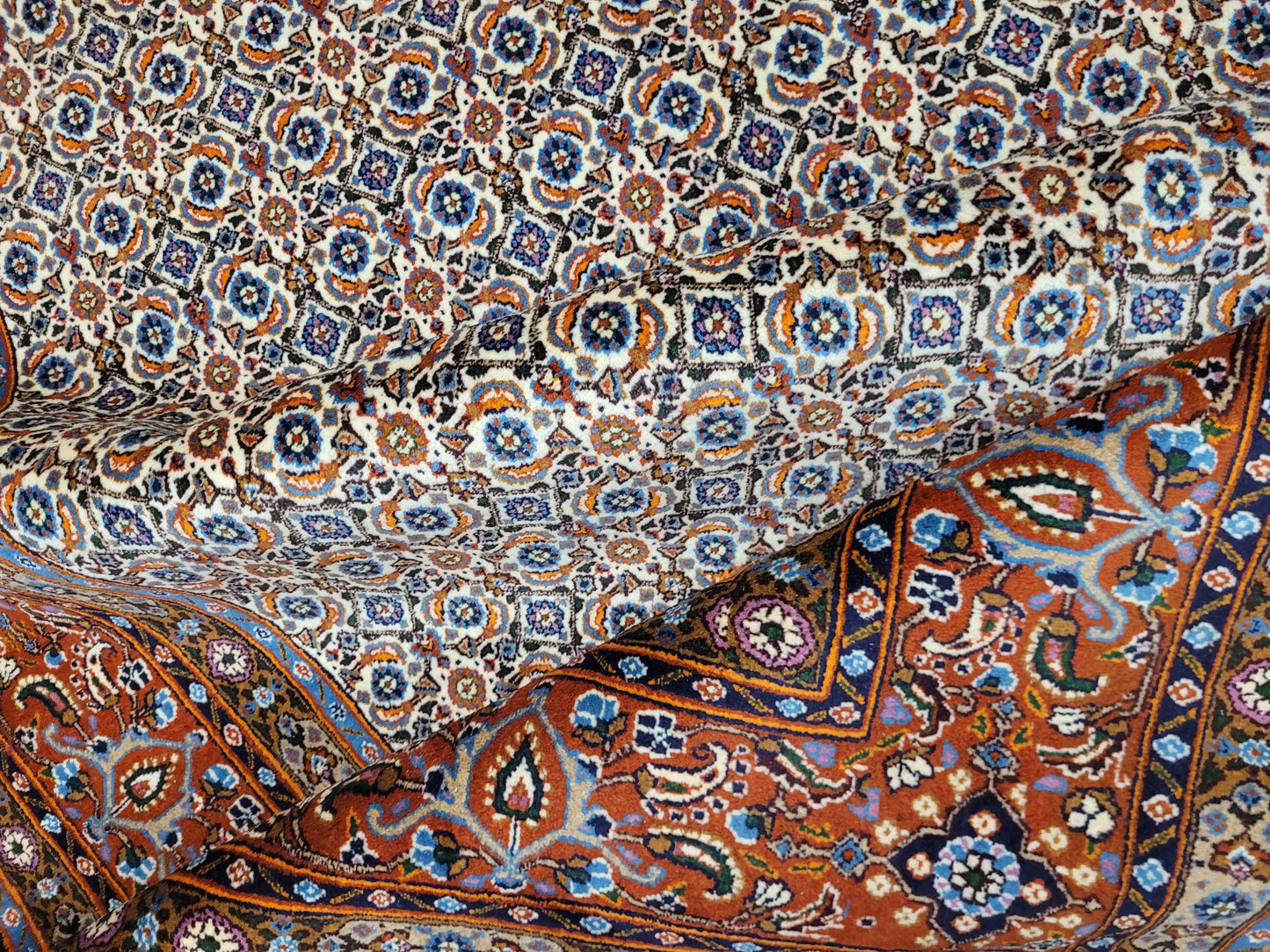 Moud Teppich 245x200 cm feine Wolle florales Allover-Muster