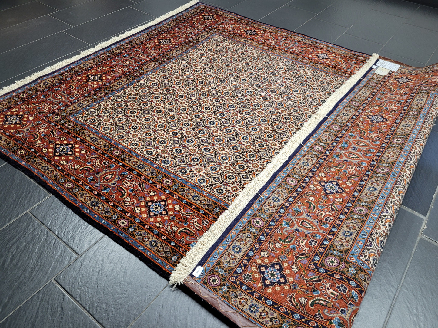 Moud Teppich 245x200 cm feine Wolle florales Allover-Muster