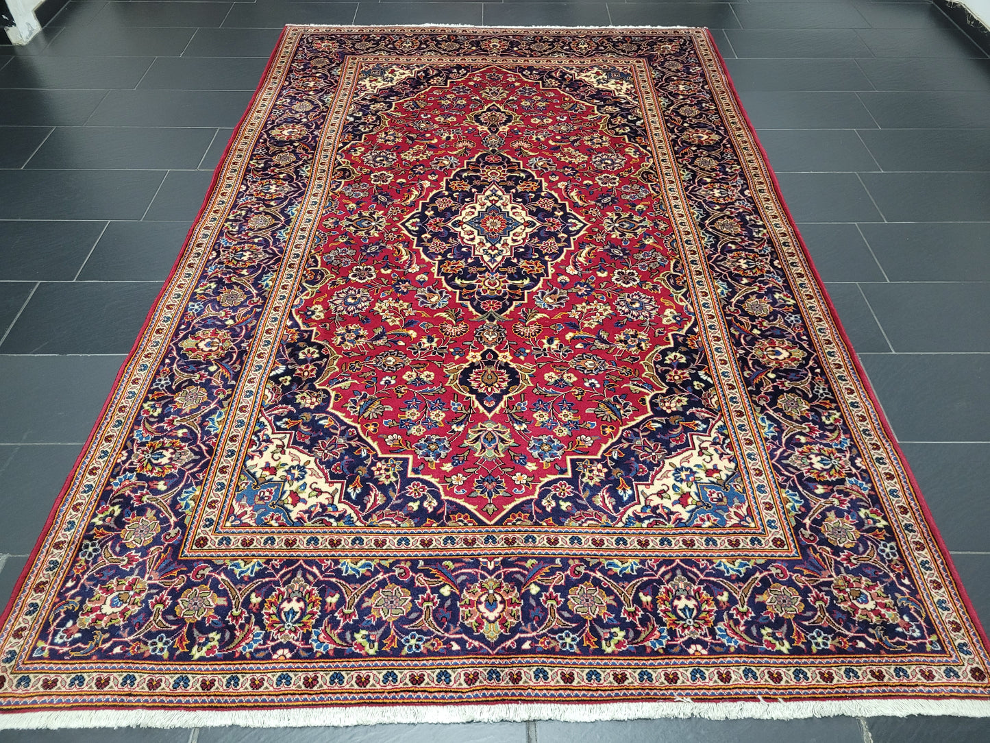 Keschan Teppich 310x200 cm florales Medaillonmuster feine Wolle