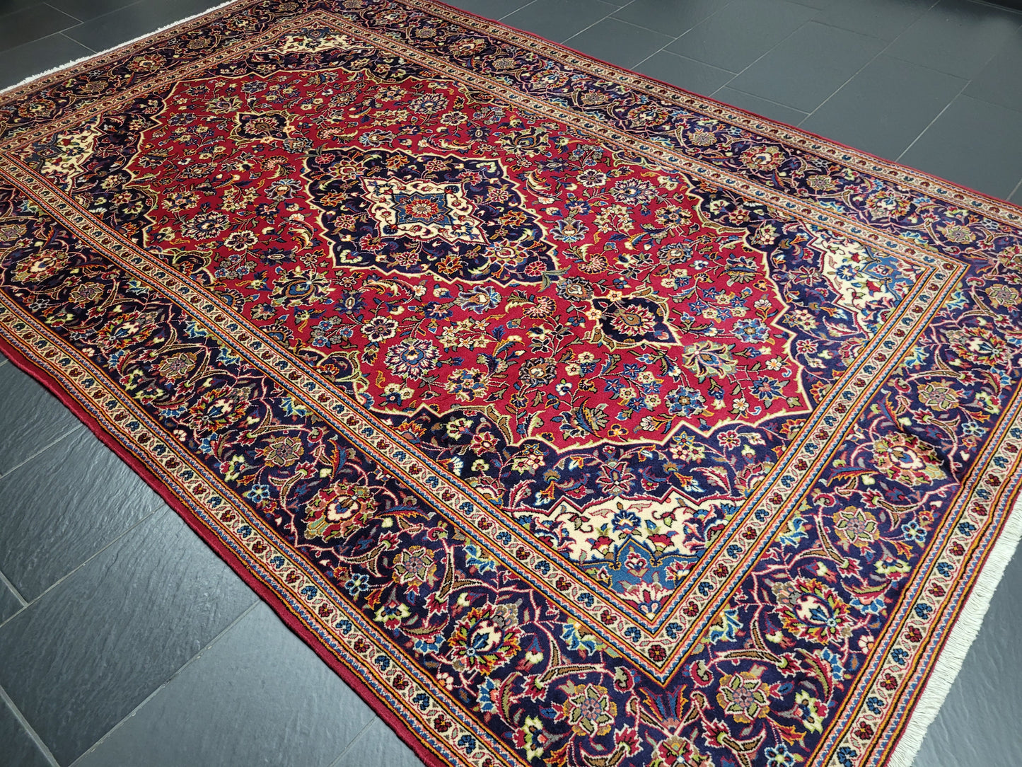 Keschan Teppich 310x200 cm florales Medaillonmuster feine Wolle