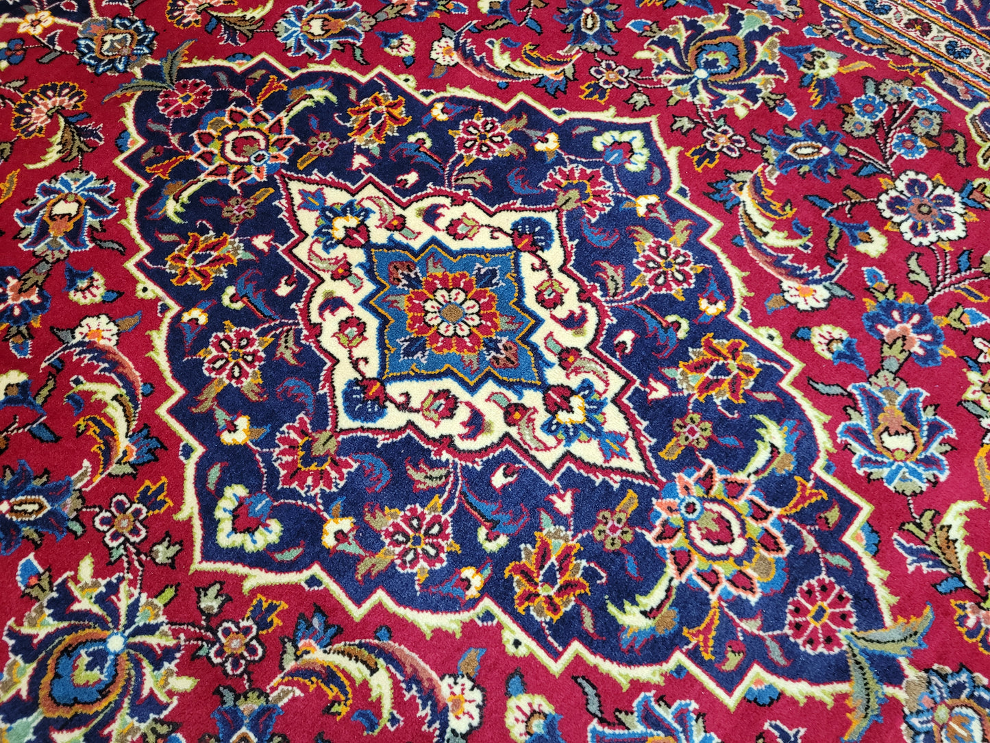 Keschan Teppich 310x200 cm florales Medaillonmuster feine Wolle