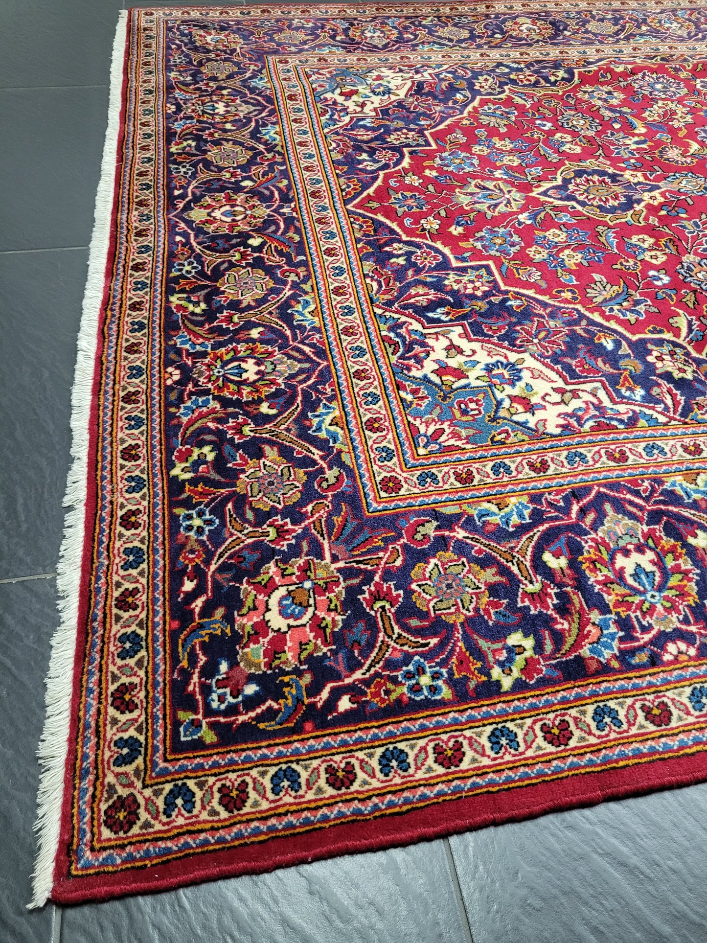 Keschan Teppich 310x200 cm florales Medaillonmuster feine Wolle