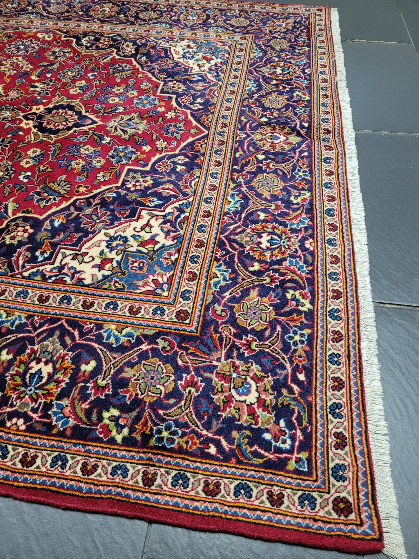 Keschan Teppich 310x200 cm florales Medaillonmuster feine Wolle