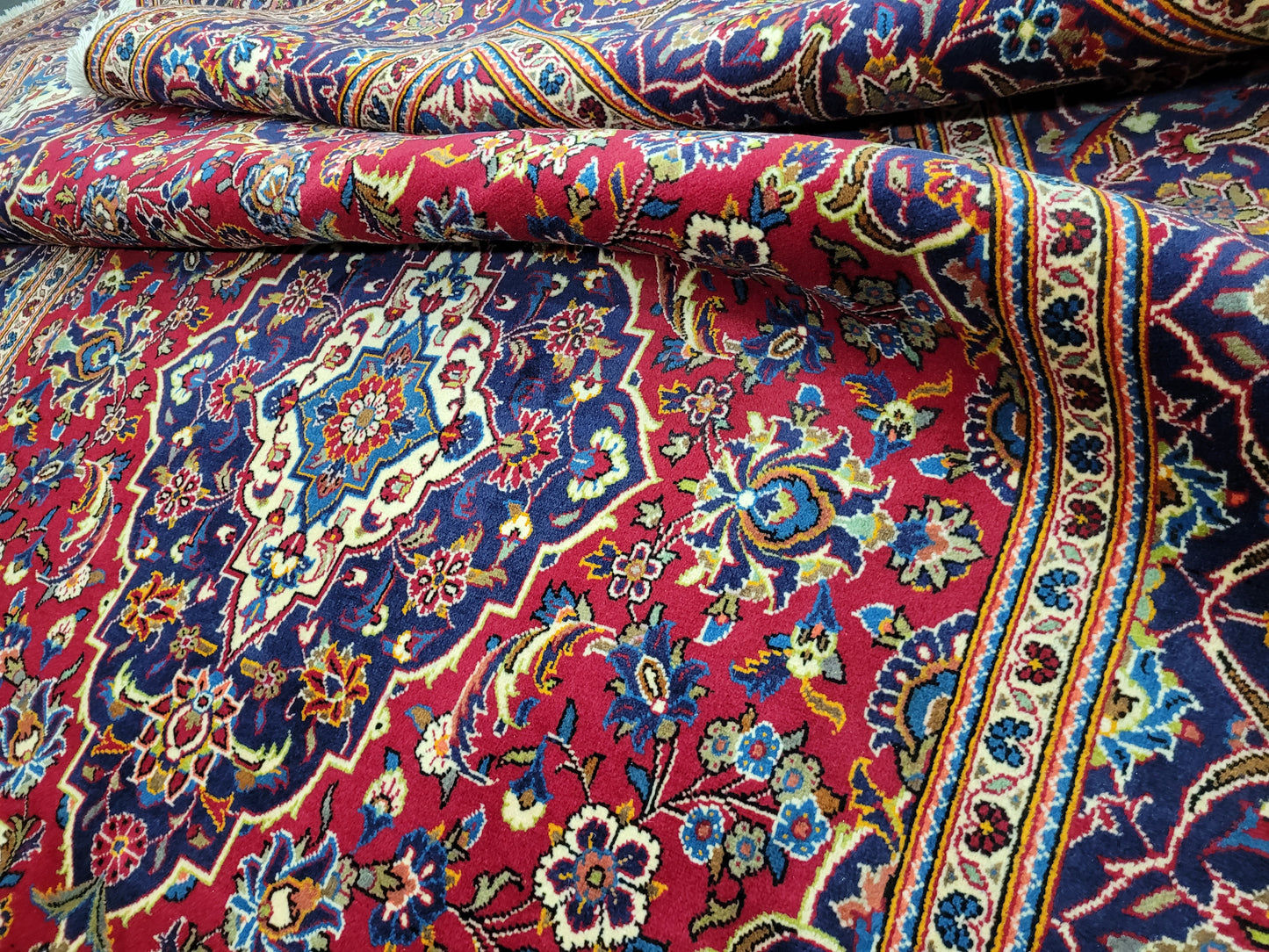 Keschan Teppich 310x200 cm florales Medaillonmuster feine Wolle