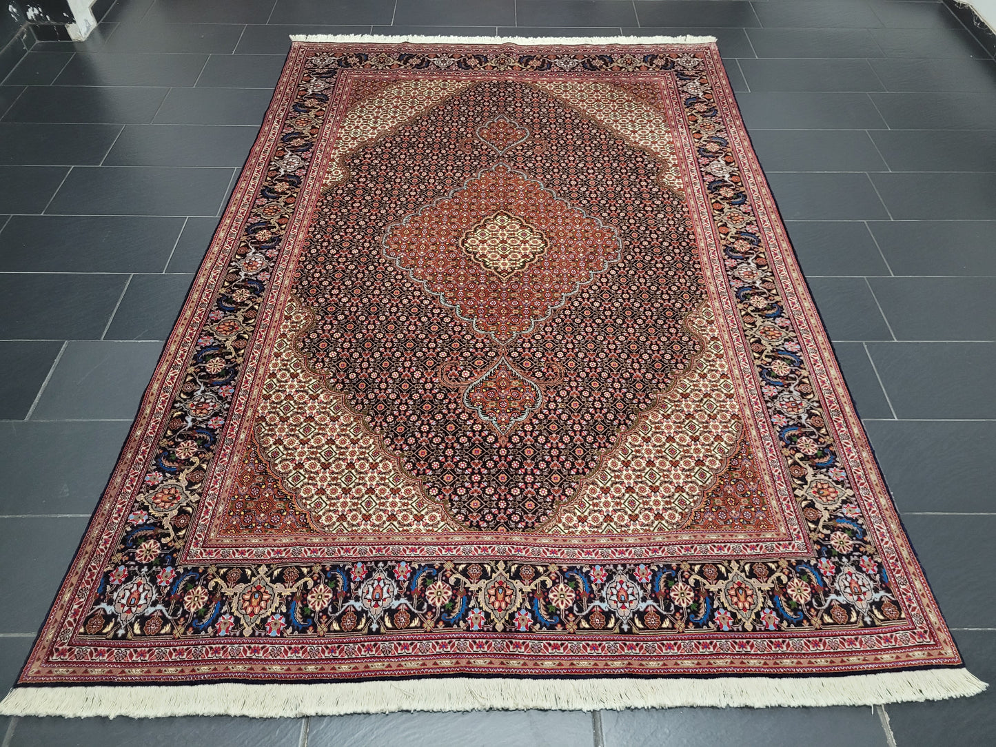 Täbriz Teppich 300x205 cm feine Wolle Medaillonmuster