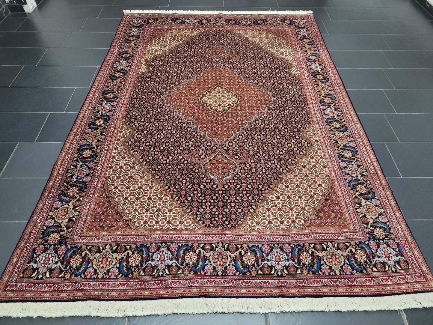 Täbriz Teppich 300x205 cm feine Wolle Medaillonmuster
