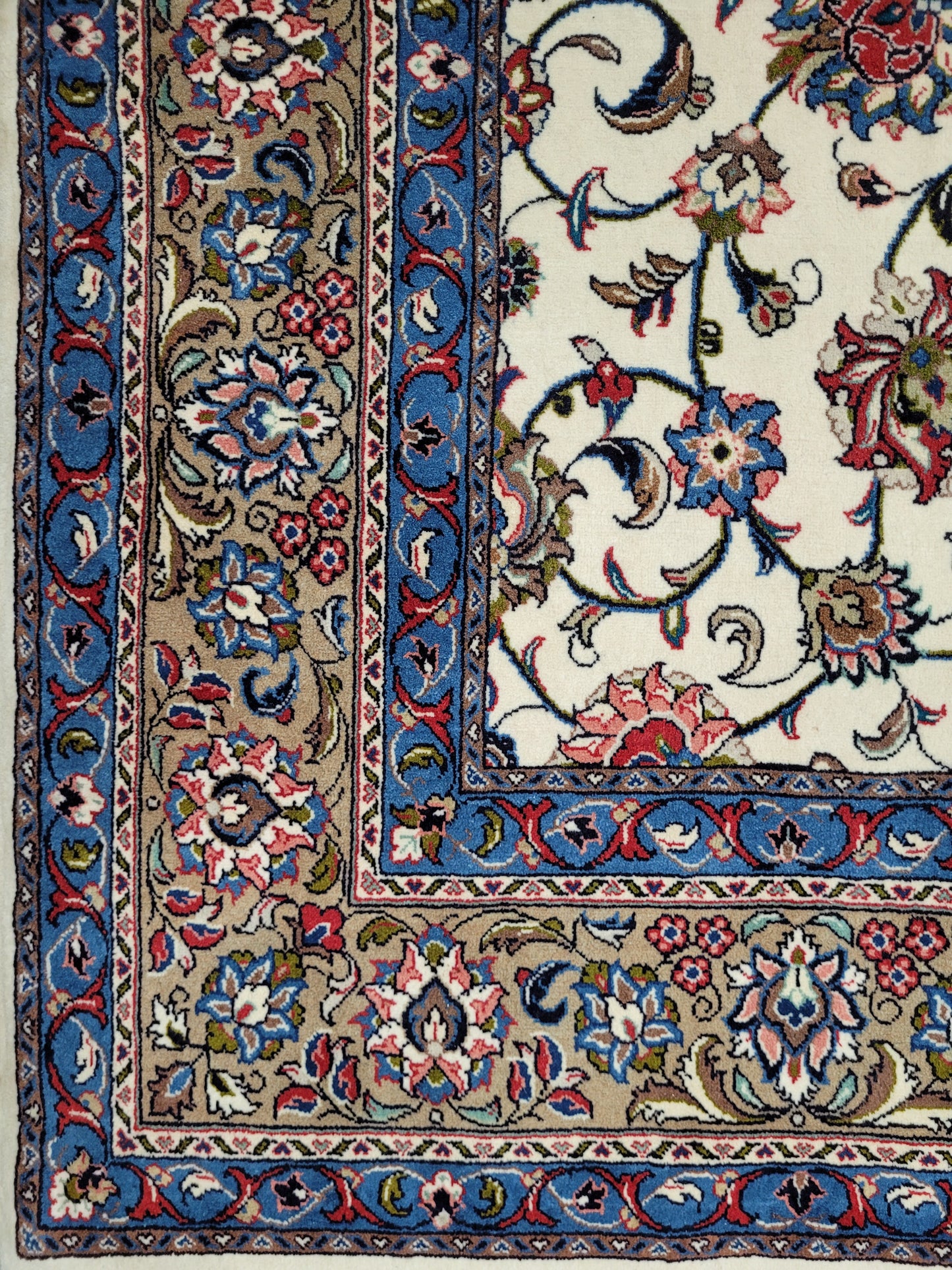 Sarough Teppich 270x210 cm florales Muster feine Wolle Naturton