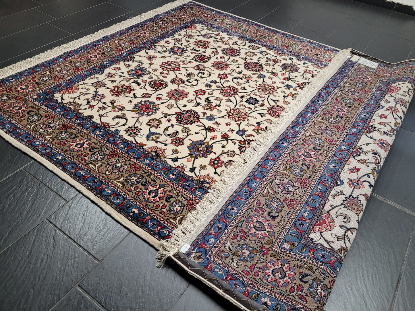 Sarough Teppich 270x210 cm florales Muster feine Wolle Naturton