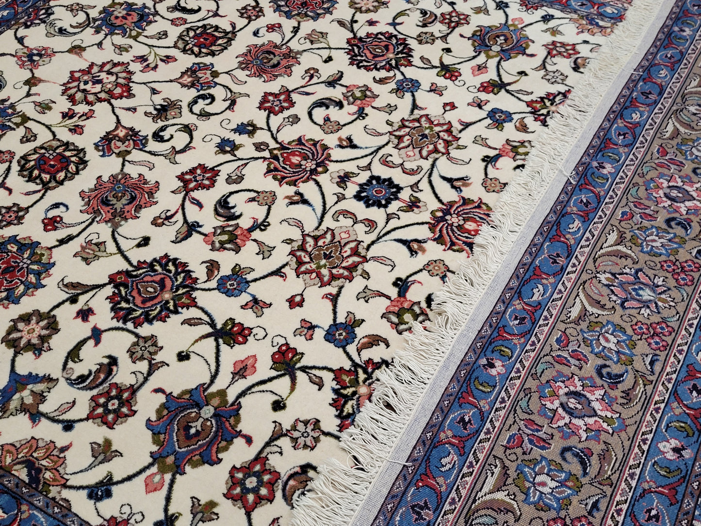 Sarough Teppich 270x210 cm florales Muster feine Wolle Naturton