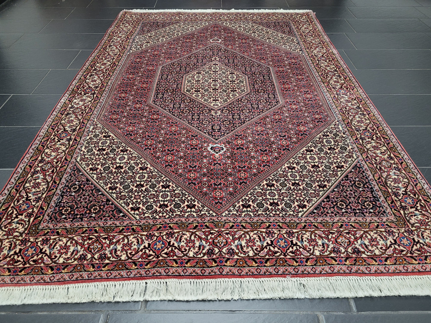 Bidjar Teppich 270x250 cm feine Korkwolle geometrisches Medaillon