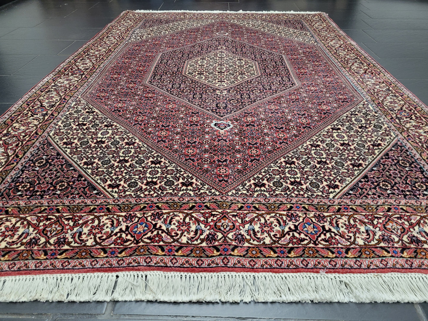 Bidjar Teppich 270x250 cm feine Korkwolle geometrisches Medaillon