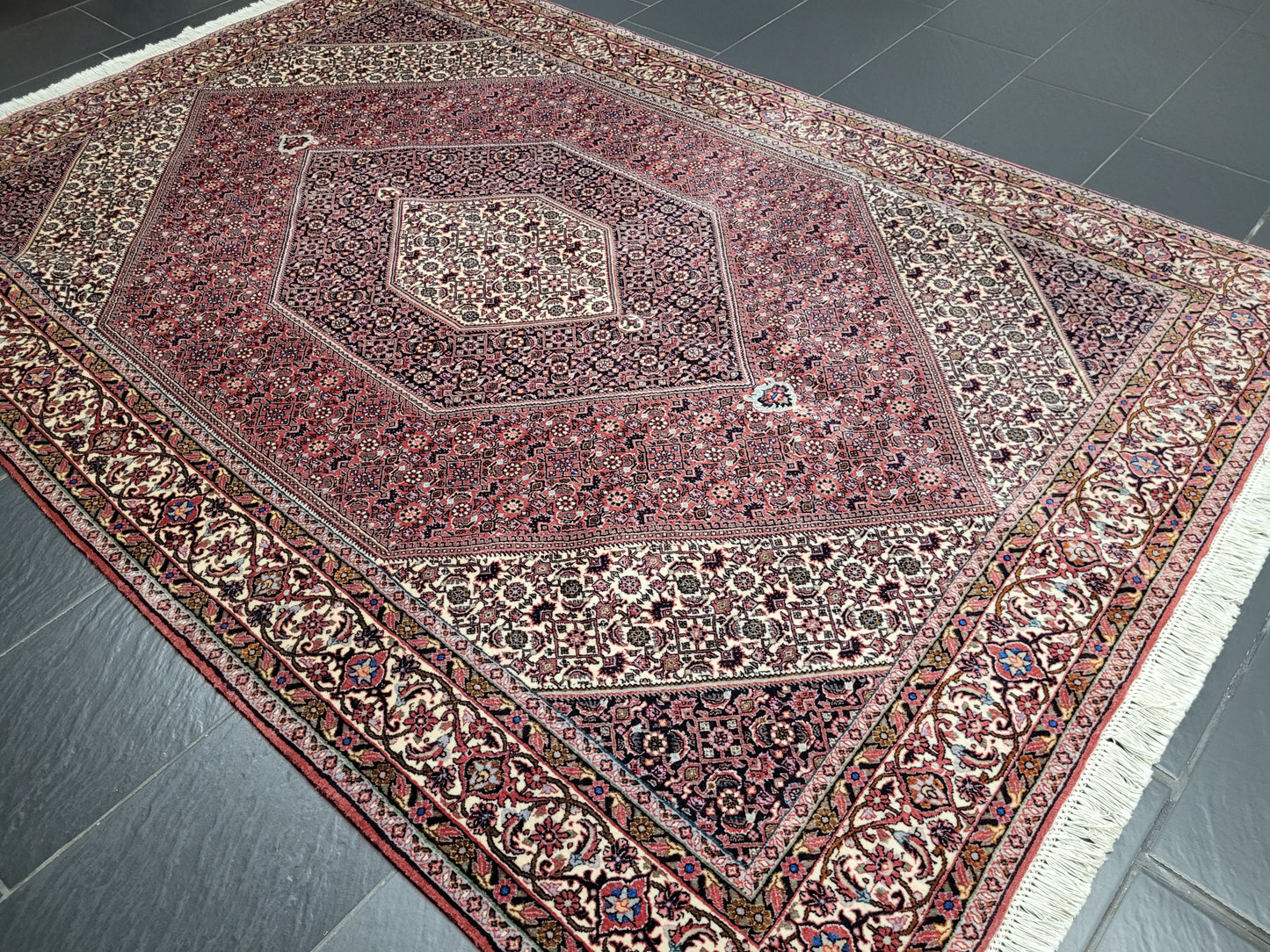 Bidjar Teppich 270x250 cm feine Korkwolle geometrisches Medaillon