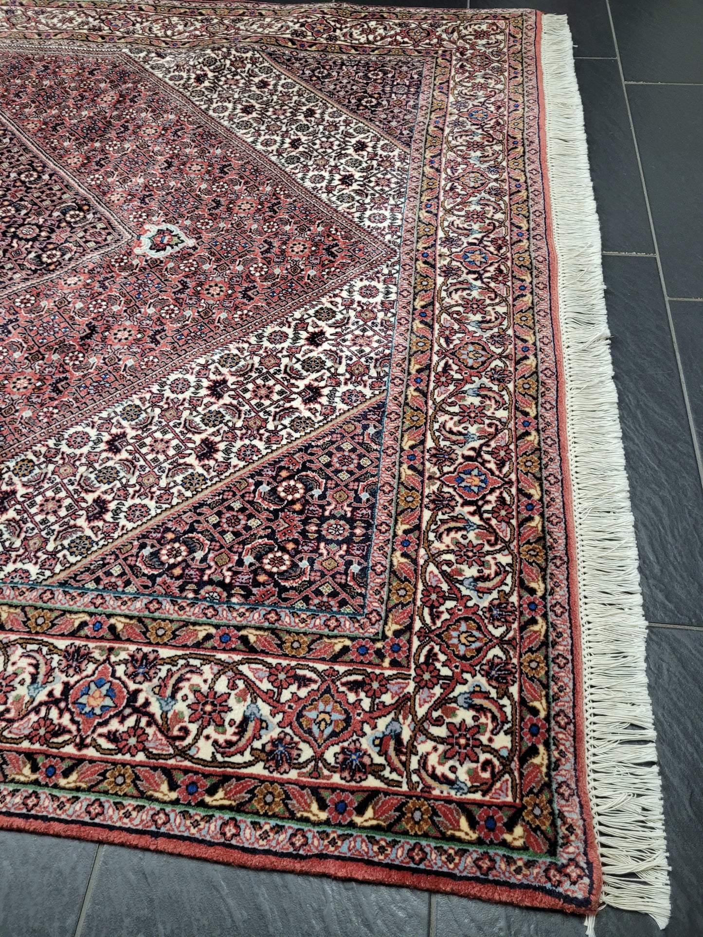 Bidjar Teppich 270x250 cm feine Korkwolle geometrisches Medaillon