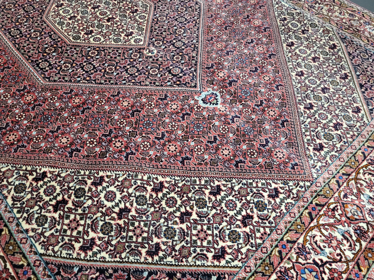 Bidjar Teppich 270x250 cm feine Korkwolle geometrisches Medaillon