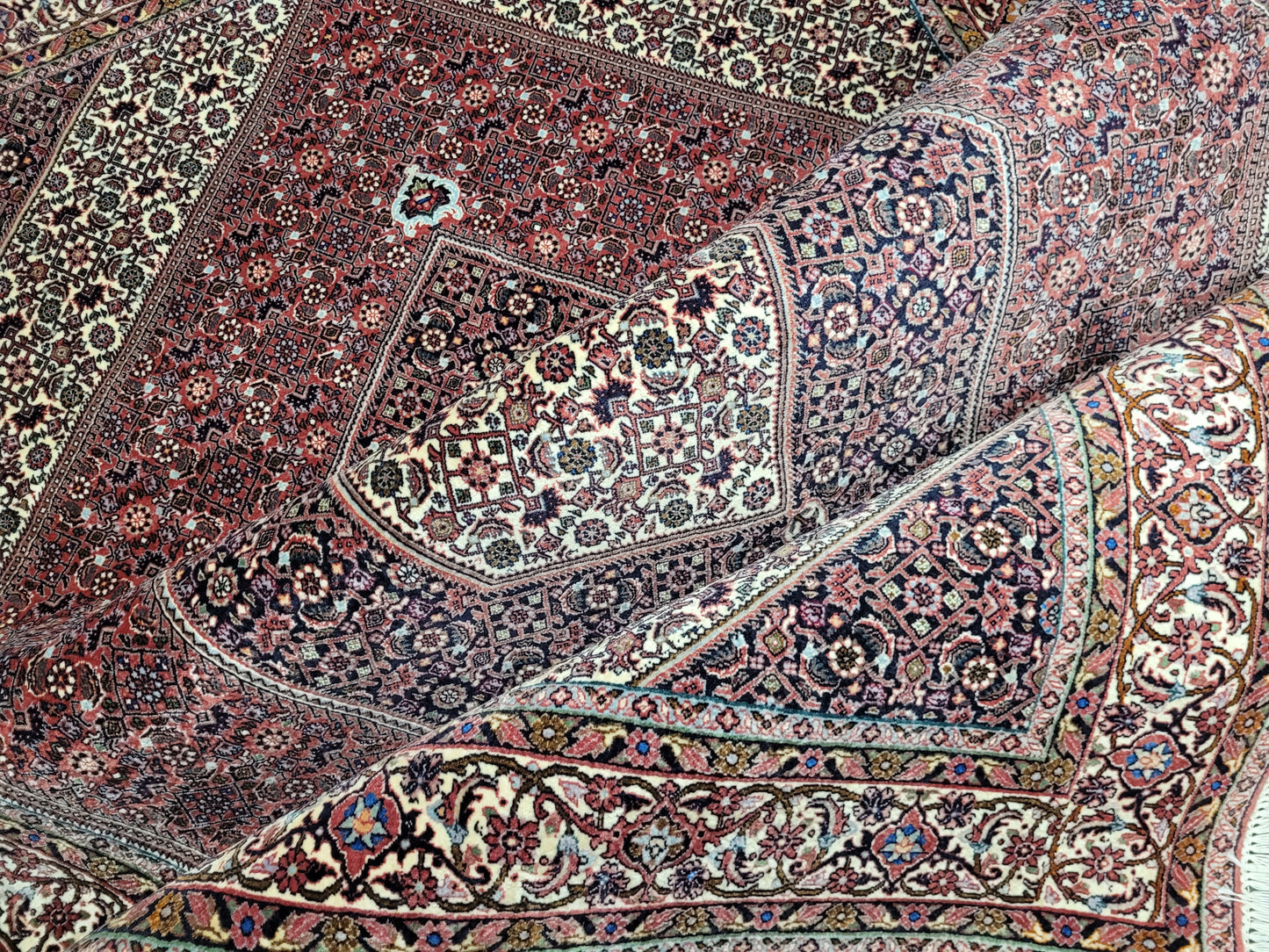 Bidjar Teppich 270x250 cm feine Korkwolle geometrisches Medaillon