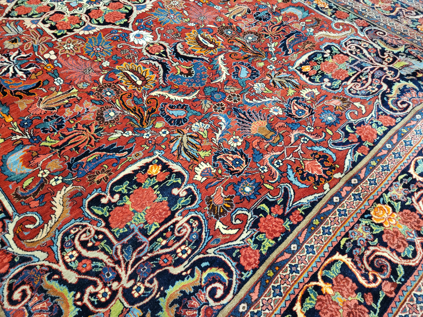 Bidjar Teppich 370x260 cm florales Rosenmuster kräftige Wolle