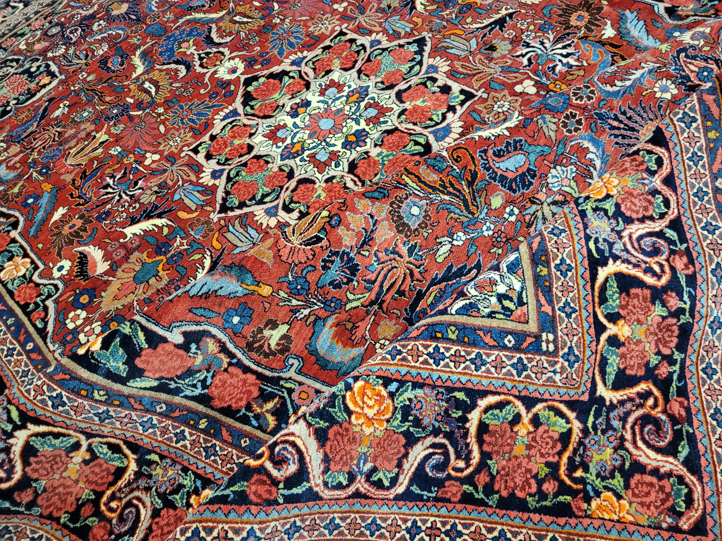 Bidjar Teppich 370x260 cm florales Rosenmuster kräftige Wolle