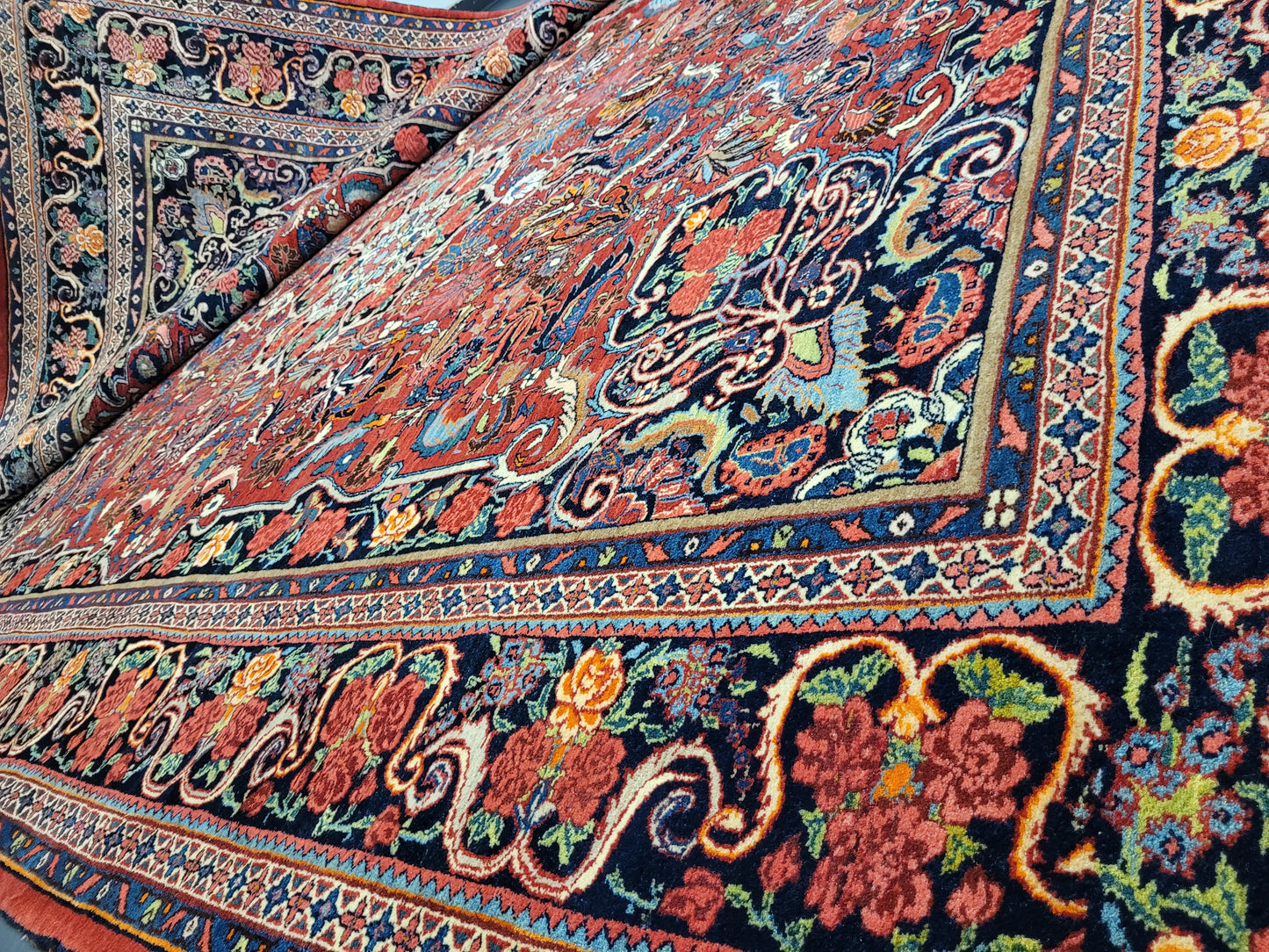 Bidjar Teppich 370x260 cm florales Rosenmuster kräftige Wolle