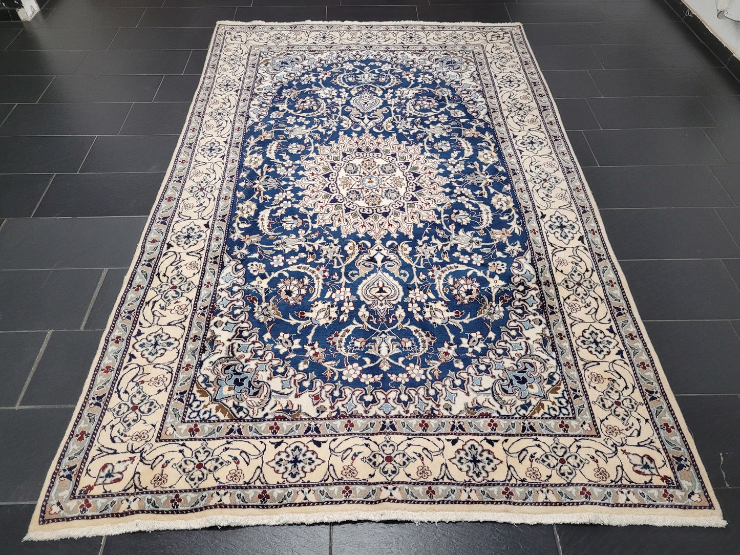 Nain Teppich 320x195 cm Wolle mit Seide feine Knüpfung