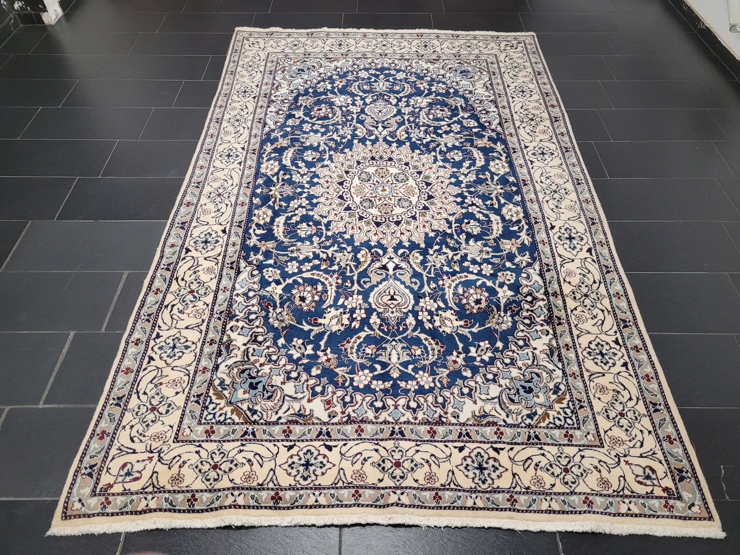 Nain Teppich 320x195 cm Wolle mit Seide feine Knüpfung