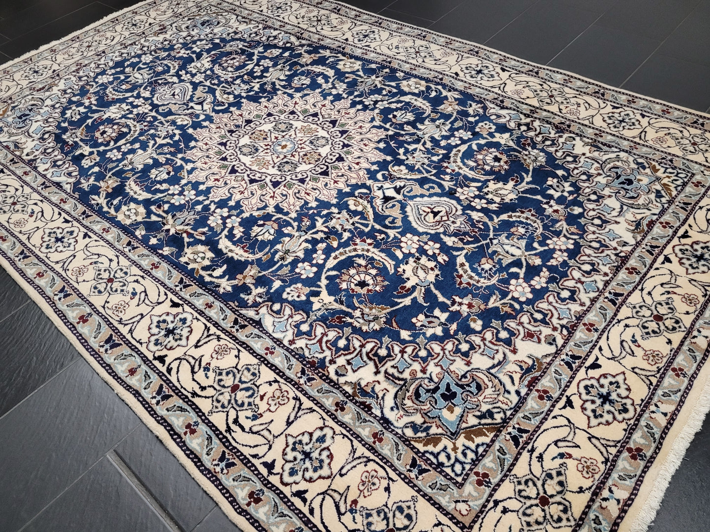 Nain Teppich 320x195 cm Wolle mit Seide feine Knüpfung