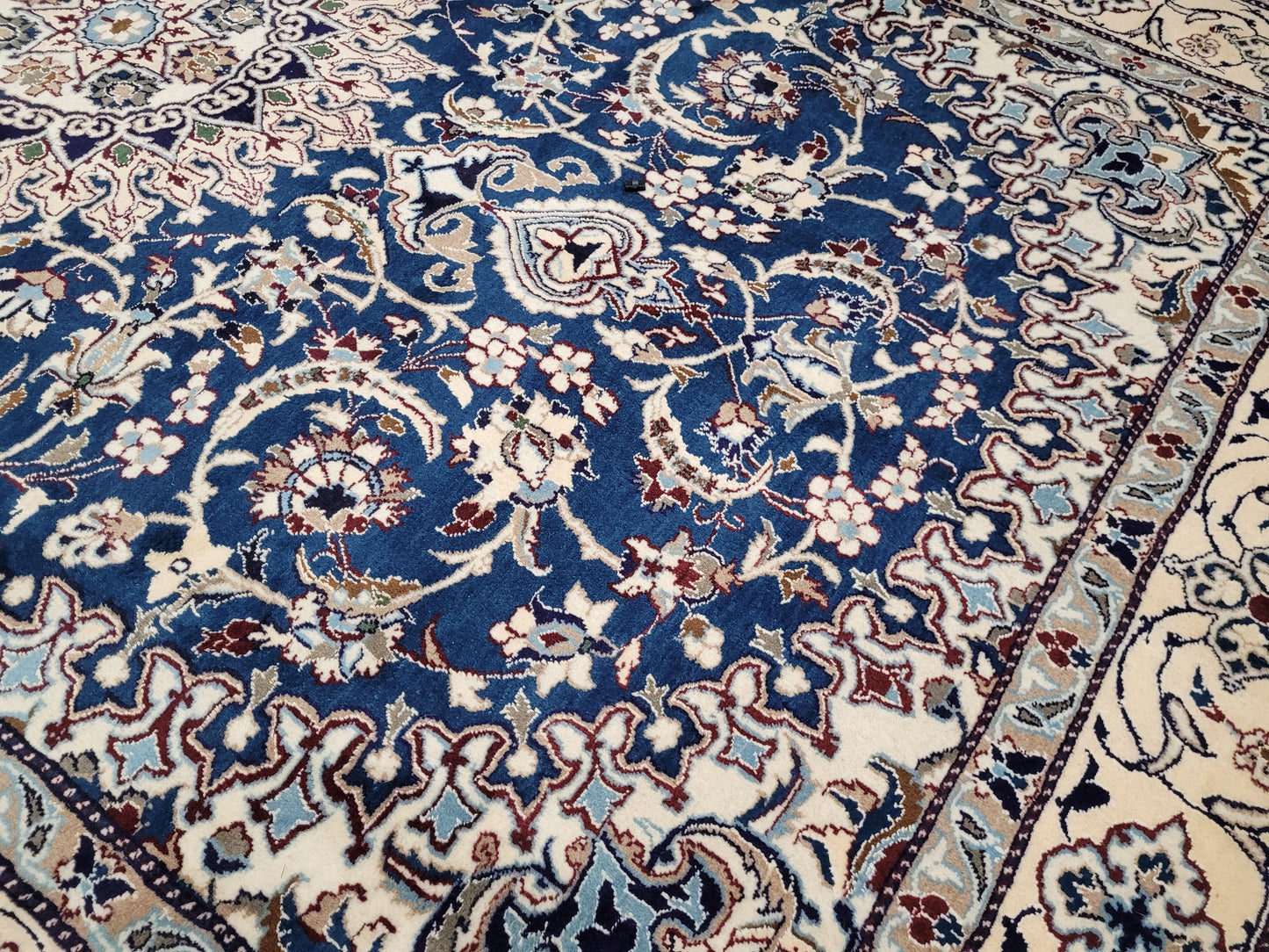 Nain Teppich 320x195 cm Wolle mit Seide feine Knüpfung