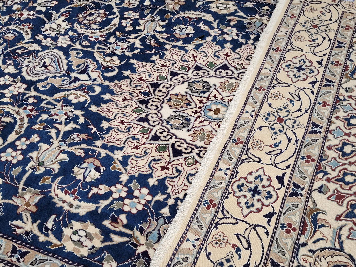 Nain Teppich 320x195 cm Wolle mit Seide feine Knüpfung