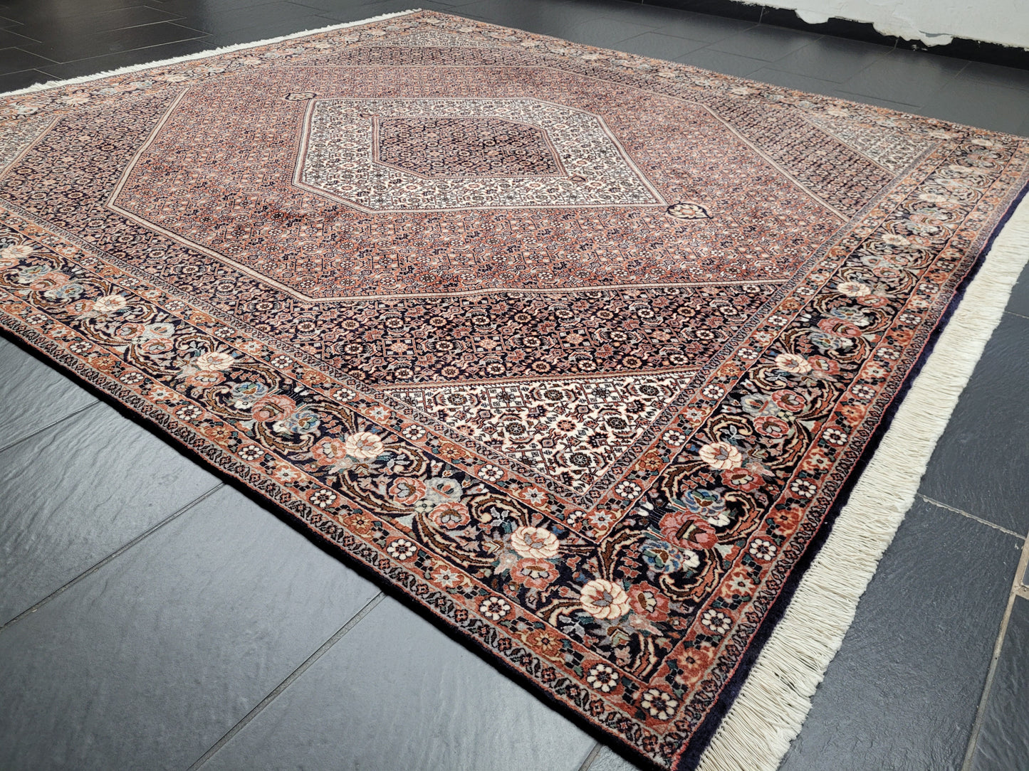 Bidjar Teppich 255x245 cm feine Korkwolle geometrisches Medaillon