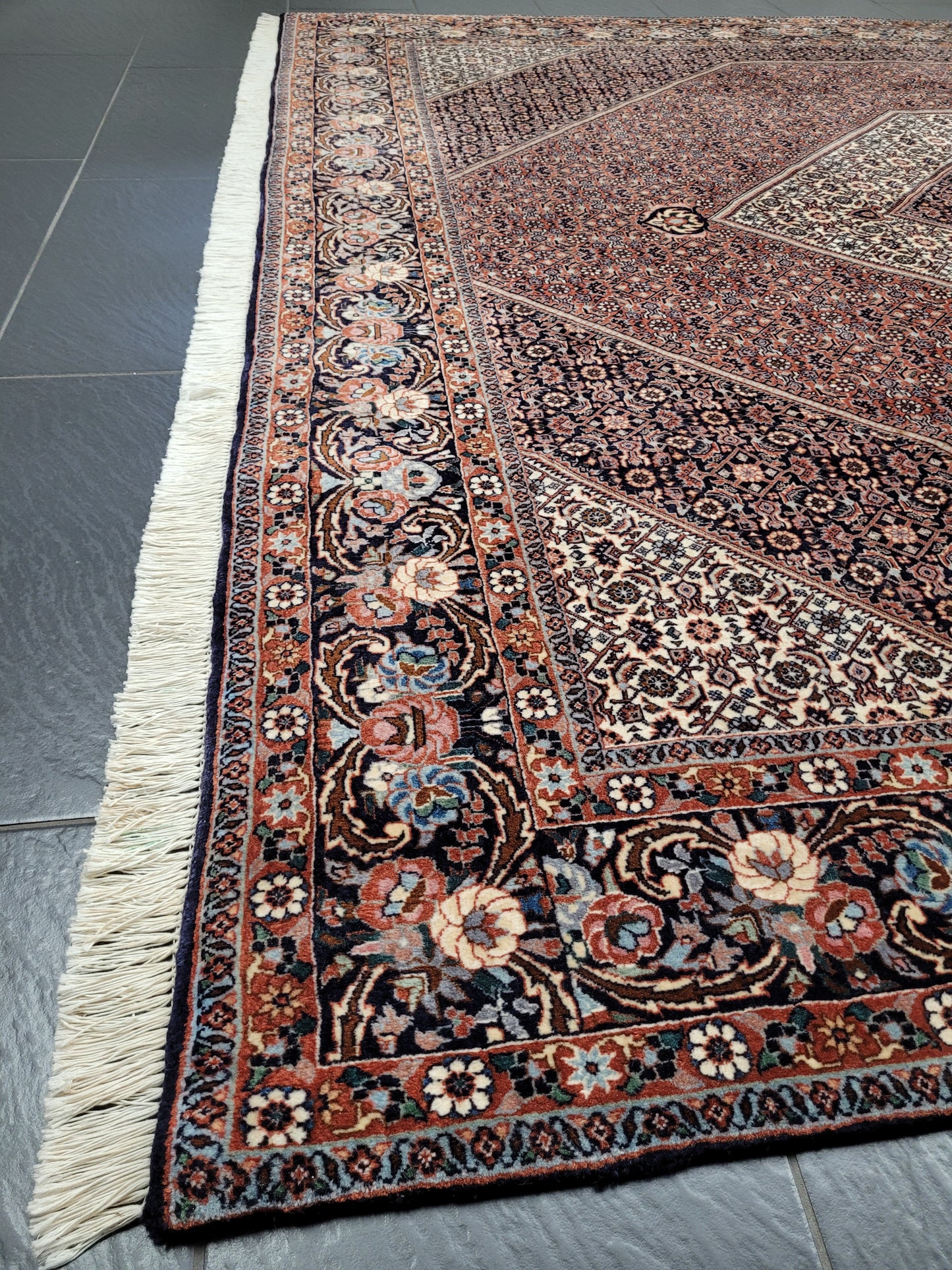 Bidjar Teppich 255x245 cm feine Korkwolle geometrisches Medaillon