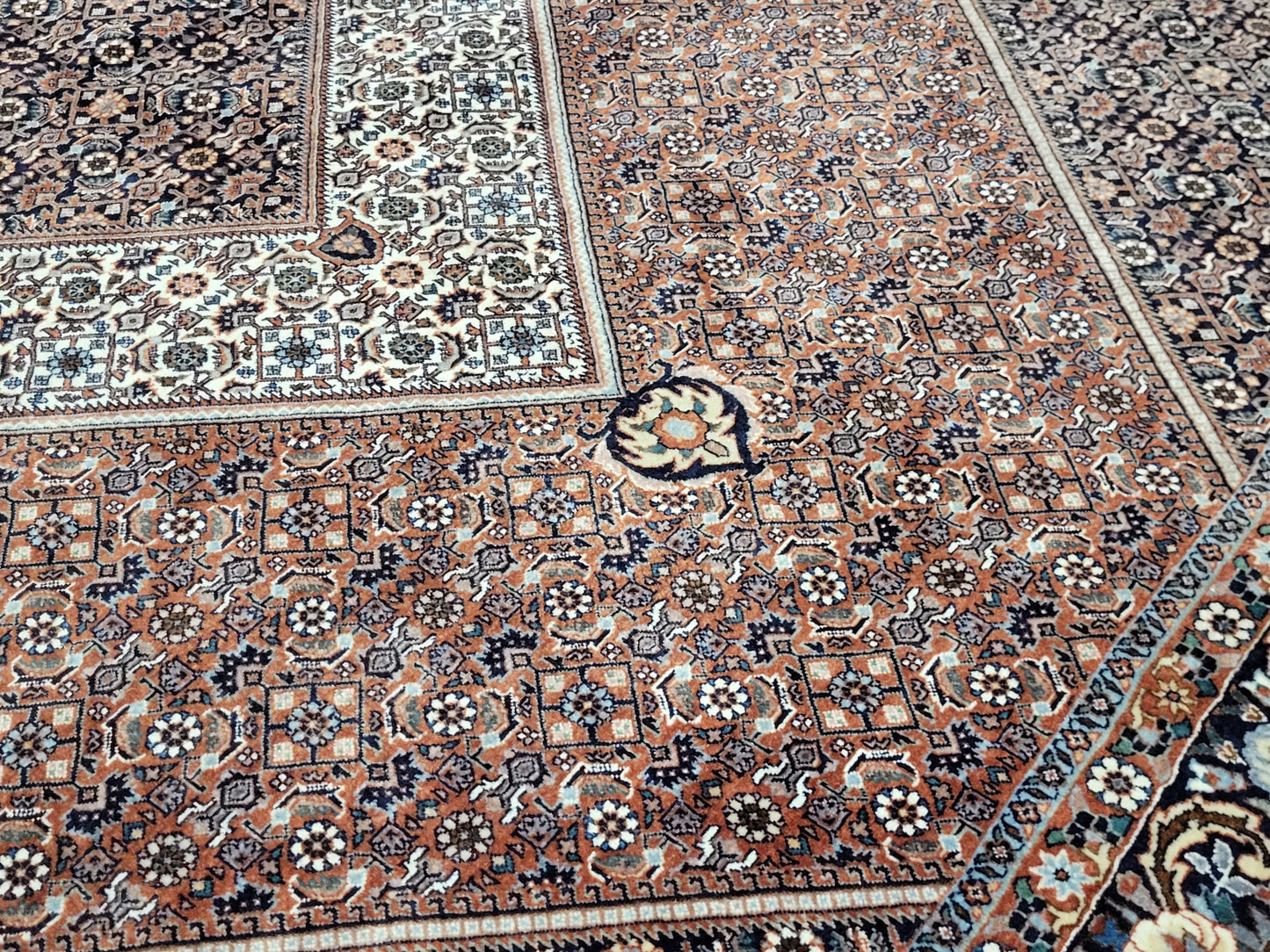 Bidjar Teppich 255x245 cm feine Korkwolle geometrisches Medaillon