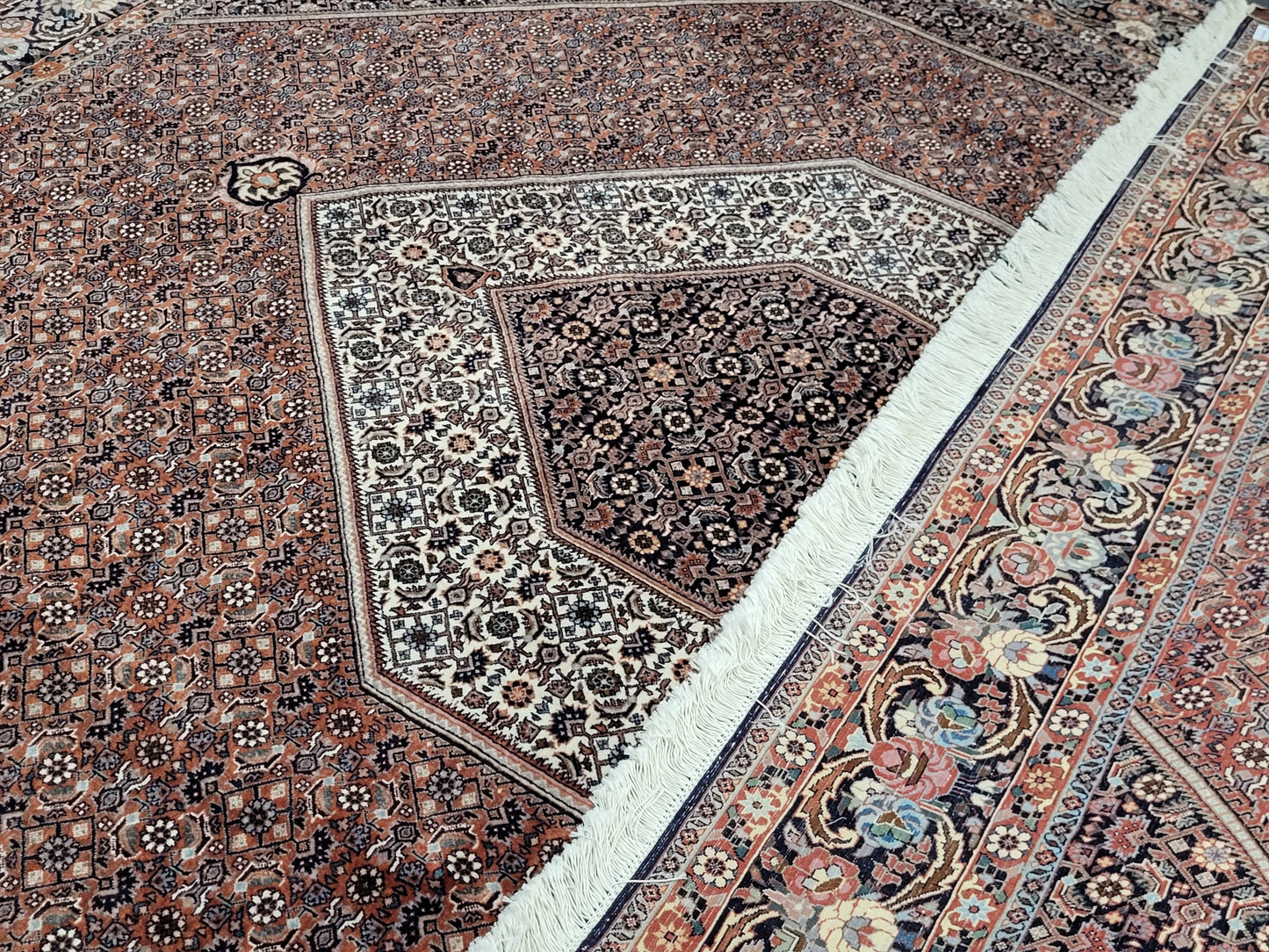 Bidjar Teppich 255x245 cm feine Korkwolle geometrisches Medaillon