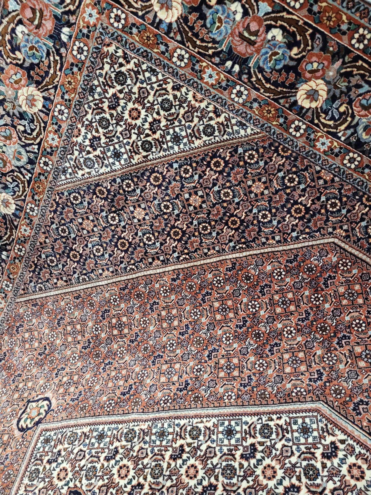 Bidjar Teppich 255x245 cm feine Korkwolle geometrisches Medaillon