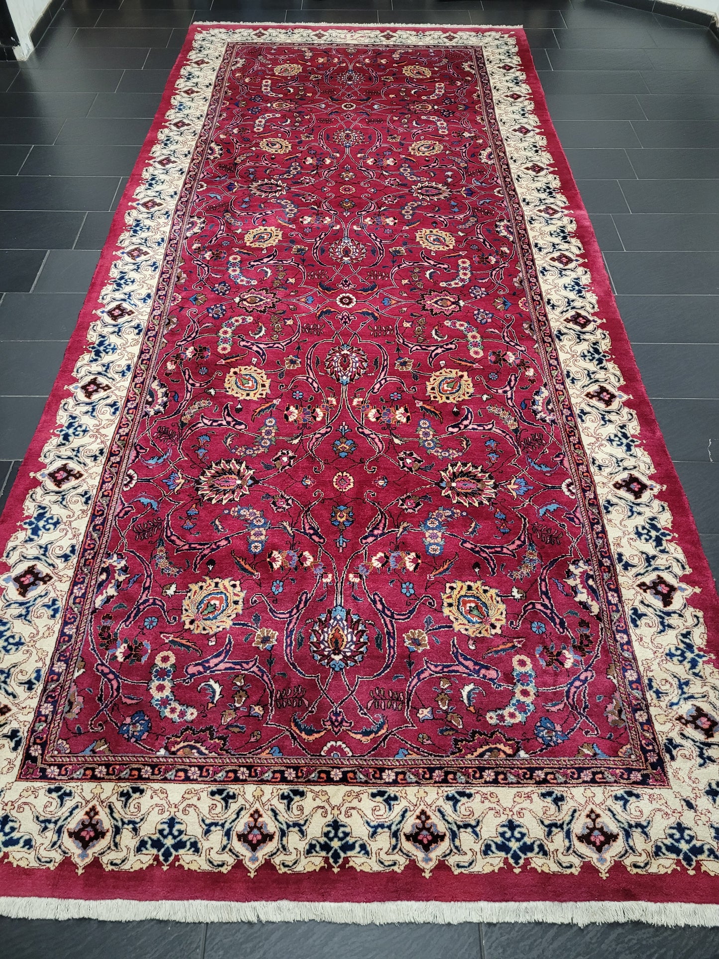 Masched Teppich 500x220 cm florales Muster kräftige Wolle seltenes Stück