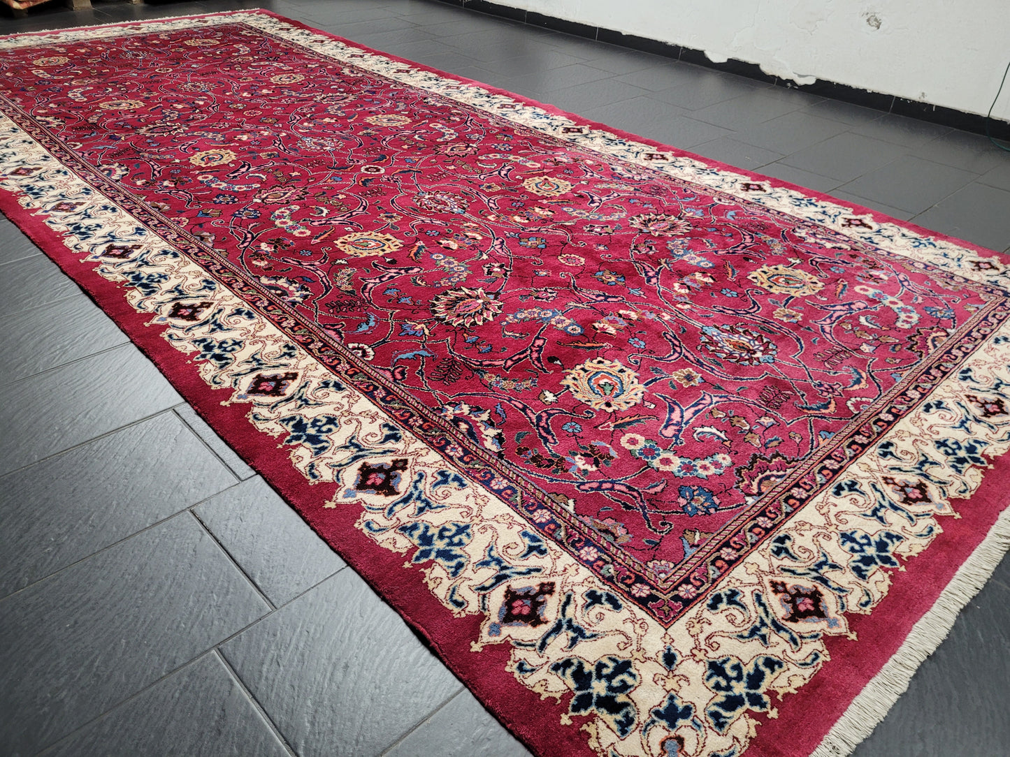 Masched Teppich 500x220 cm florales Muster kräftige Wolle seltenes Stück