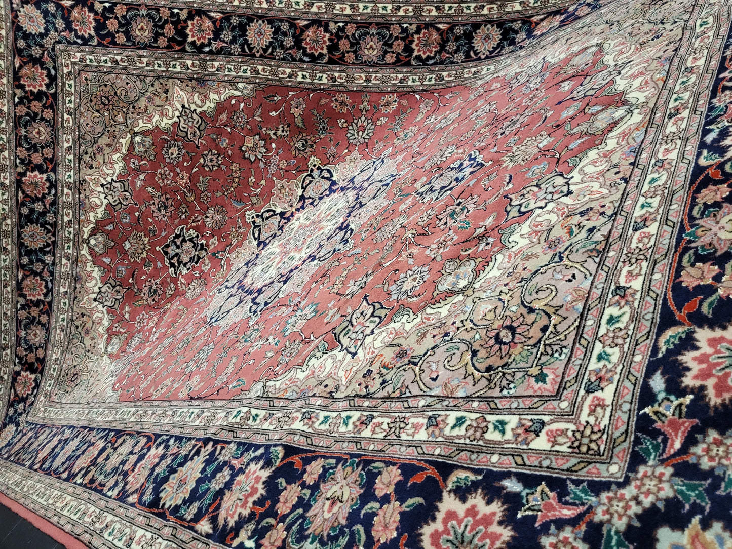 Täbriz Teppich 250x170 cm feine Korkwolle mit Seide Medaillonmuster