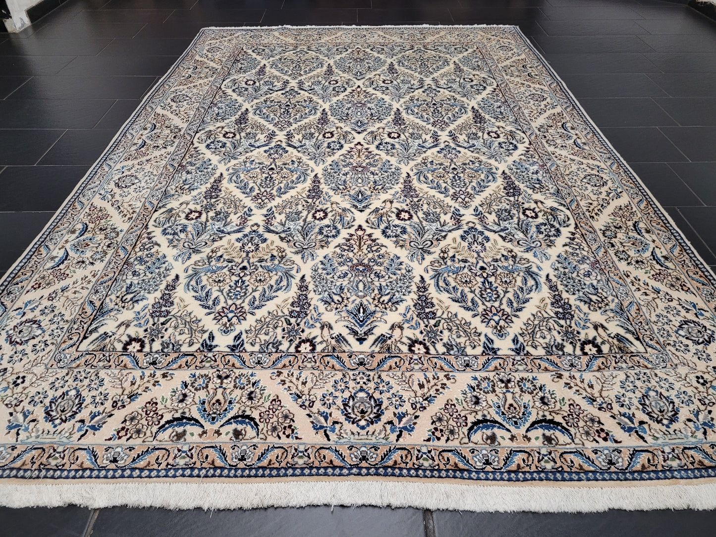 Nain Teppich 300x200 cm feine Korkwolle mit Seide – Vogel- und Blumenmotiv