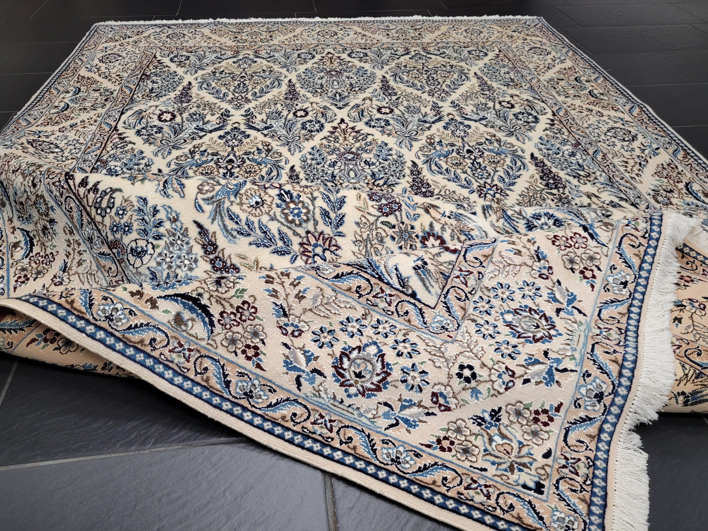 Nain Teppich 300x200 cm feine Korkwolle mit Seide – Vogel- und Blumenmotiv