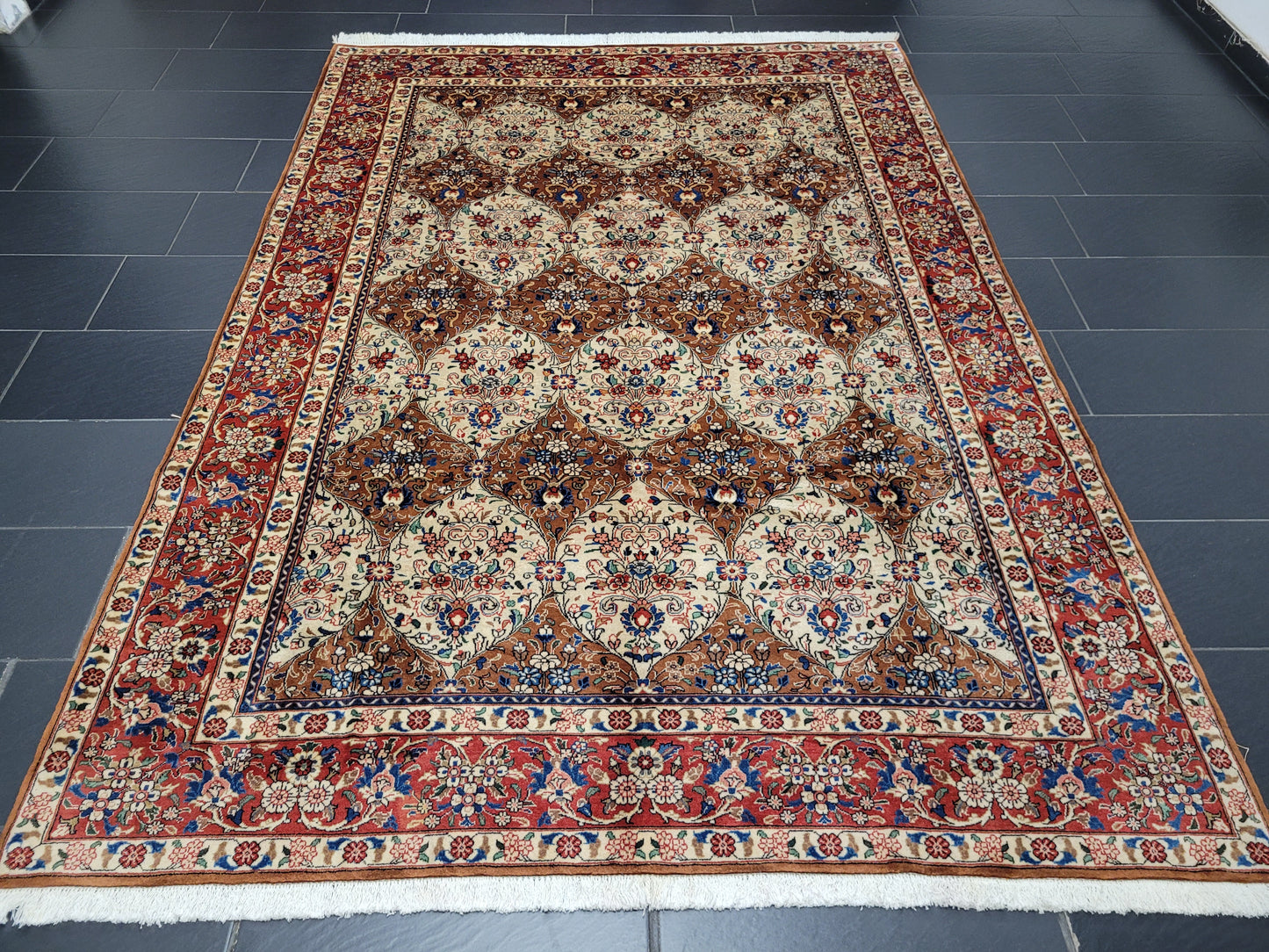 Keshan Teppich Korkwolle florales Medaillonmuster 290x200 cm