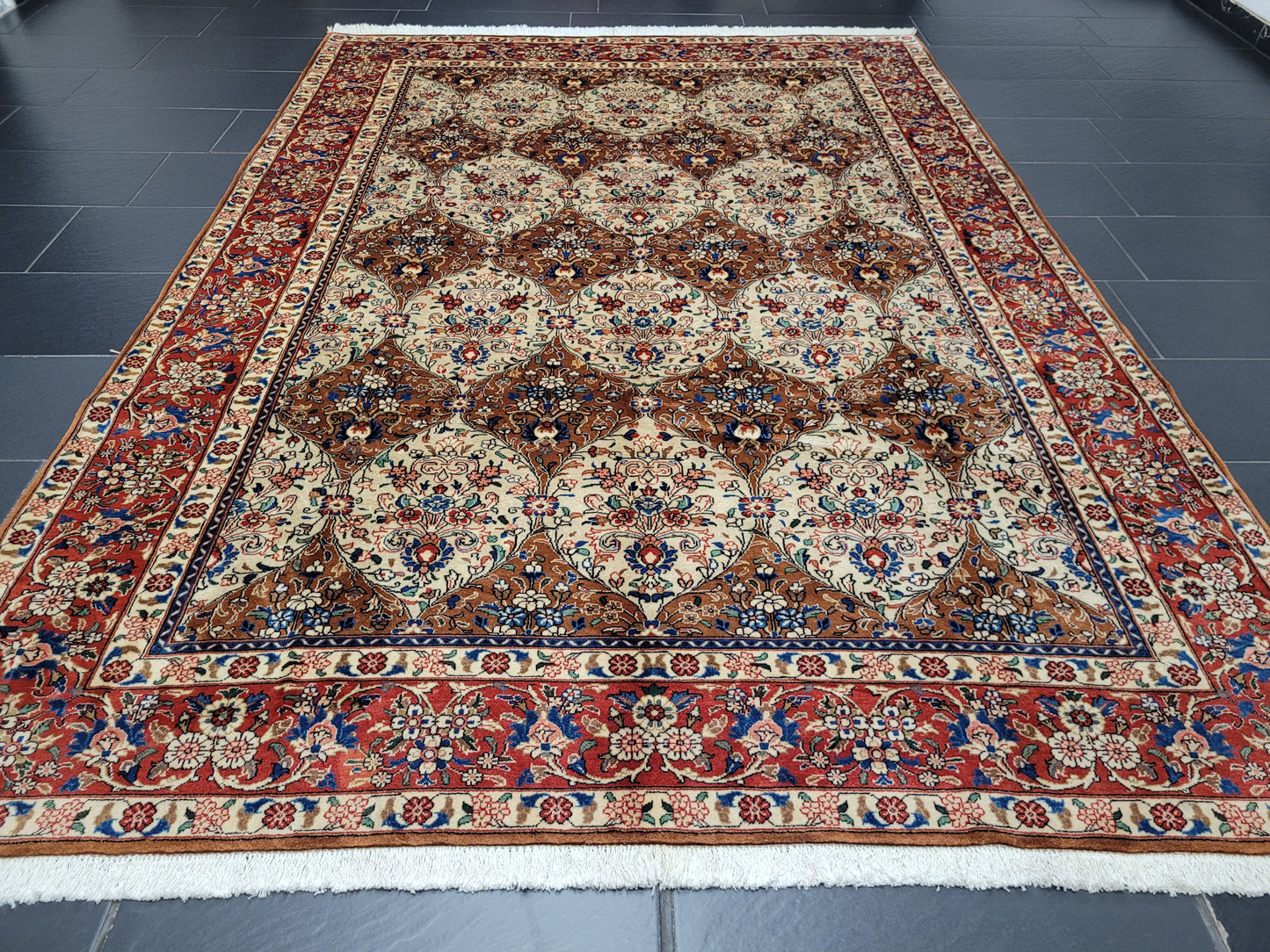 Keshan Teppich Korkwolle florales Medaillonmuster 290x200 cm