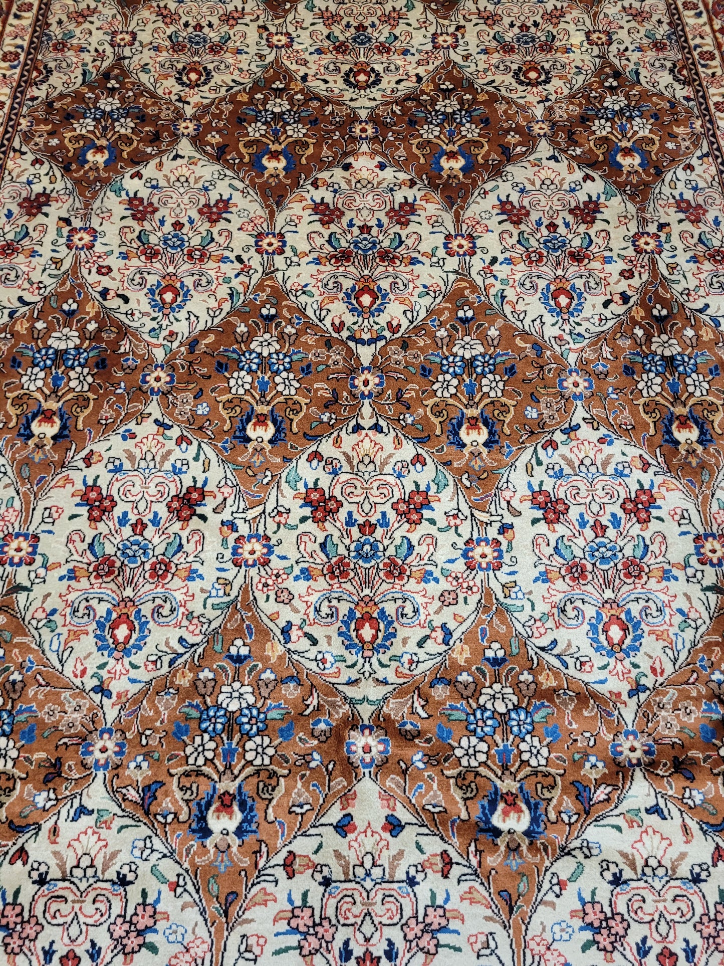 Keshan Teppich Korkwolle florales Medaillonmuster 290x200 cm