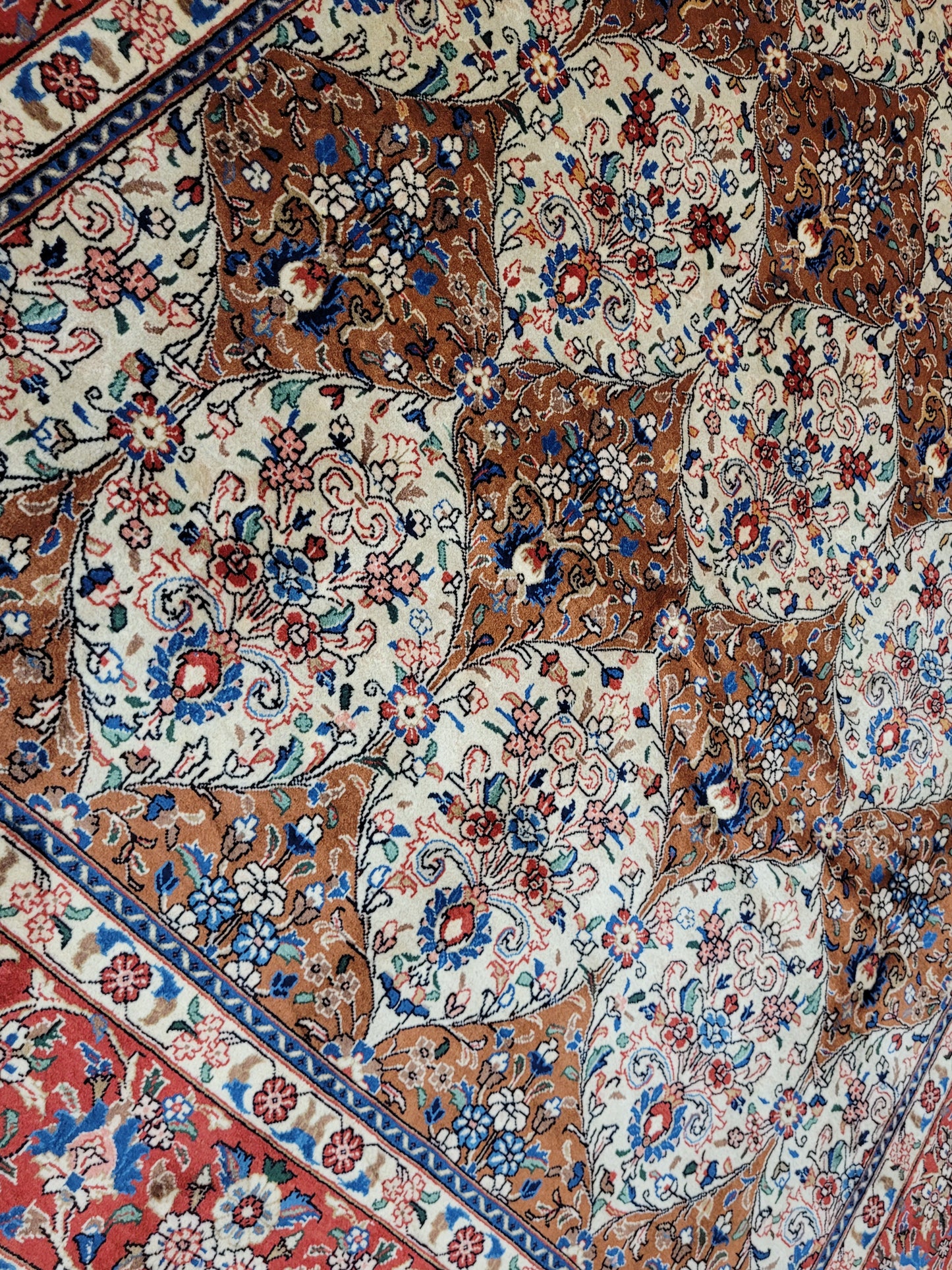 Keshan Teppich Korkwolle florales Medaillonmuster 290x200 cm