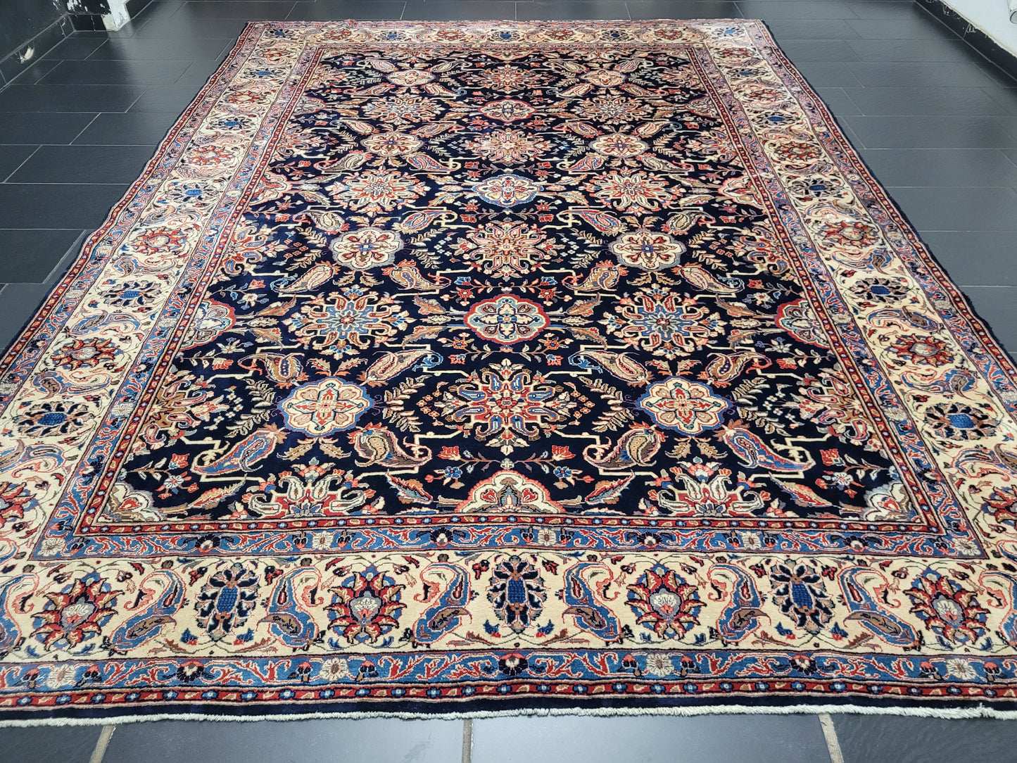 Sarough Teppich Korkwolle florales Design 370x270 cm