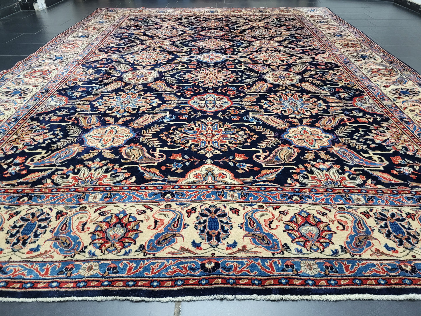 Sarough Teppich Korkwolle florales Design 370x270 cm