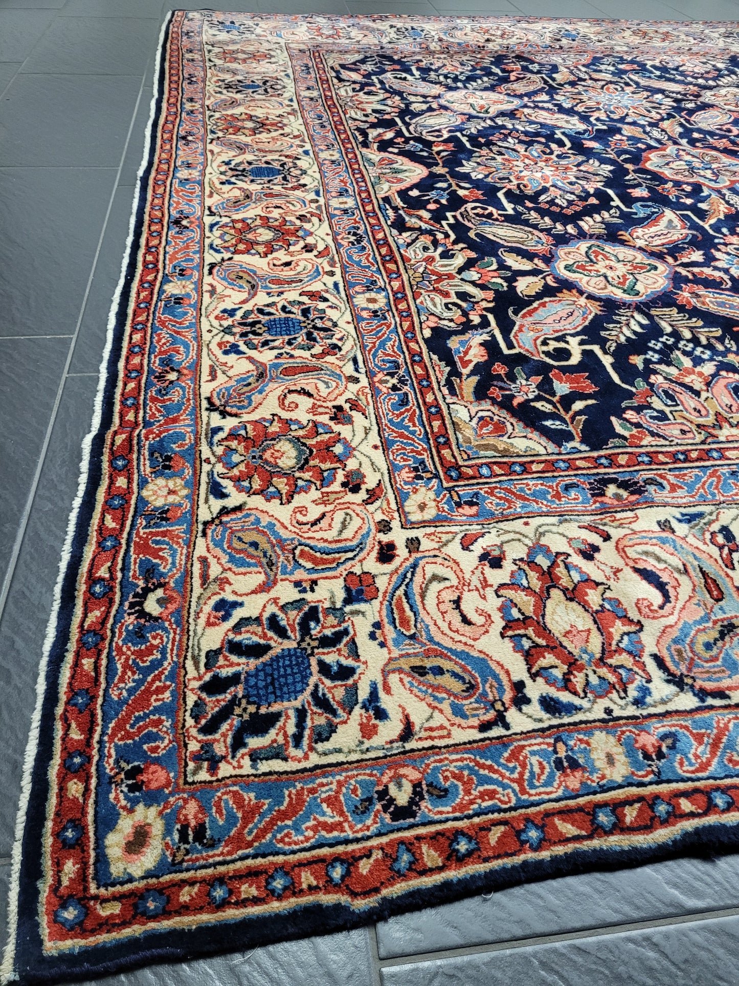 Sarough Teppich Korkwolle florales Design 370x270 cm