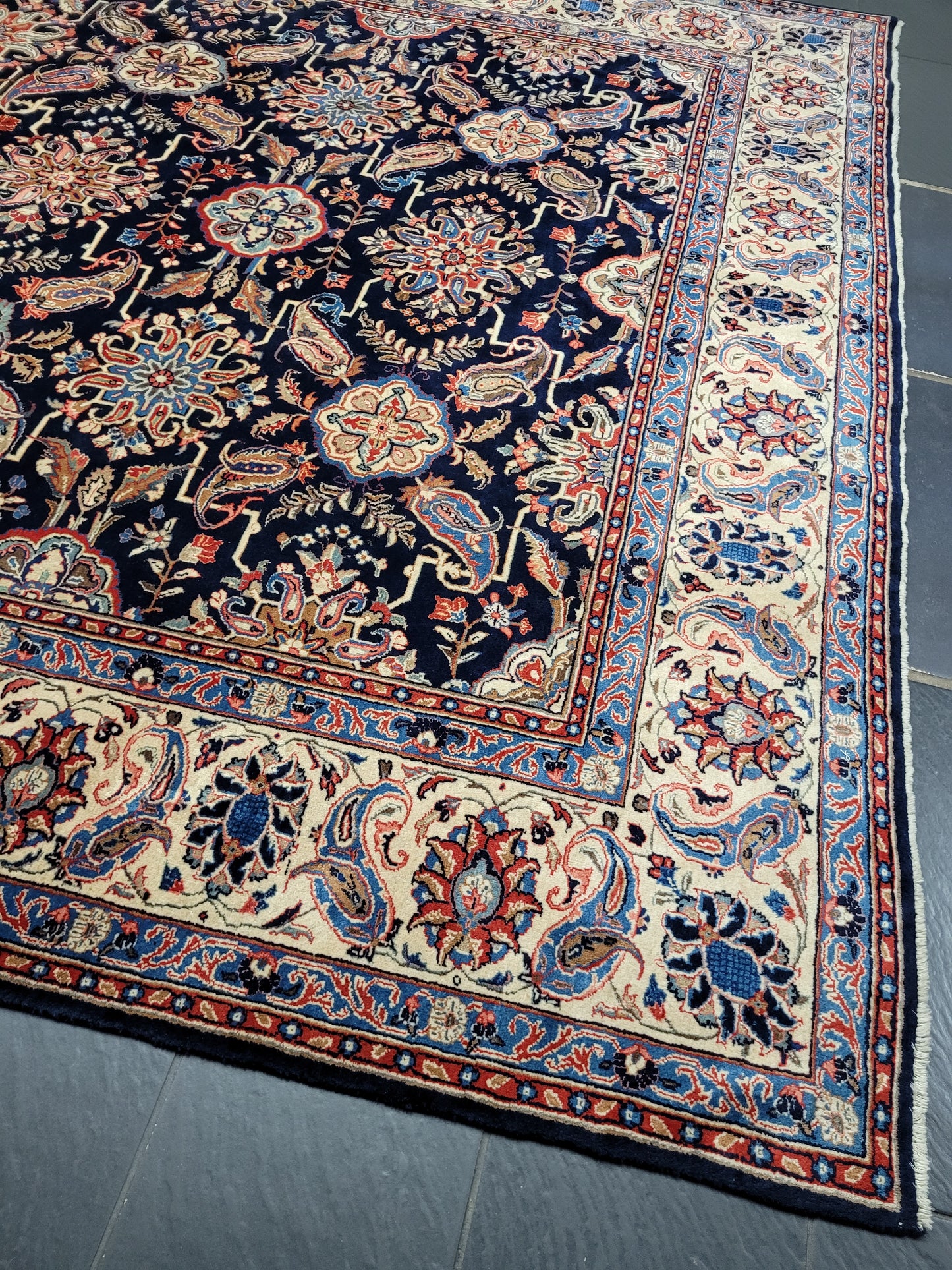 Sarough Teppich Korkwolle florales Design 370x270 cm