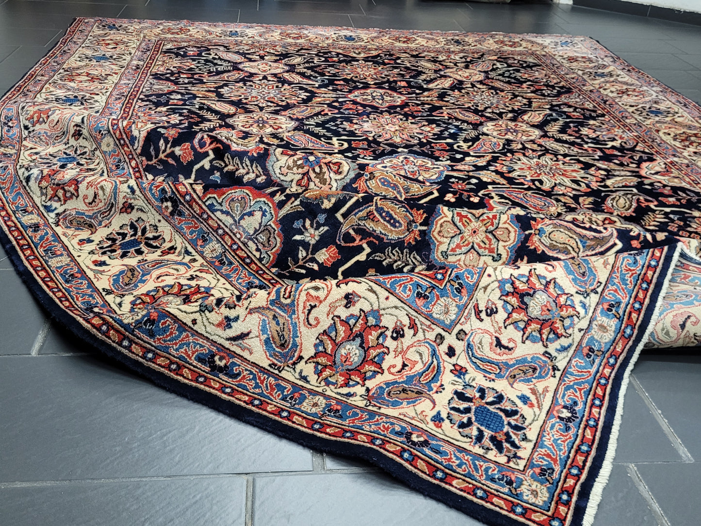 Sarough Teppich Korkwolle florales Design 370x270 cm