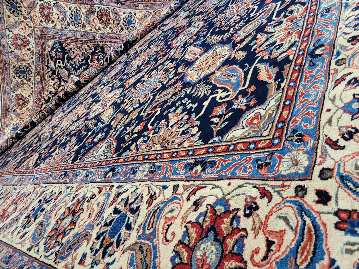 Sarough Teppich Korkwolle florales Design 370x270 cm