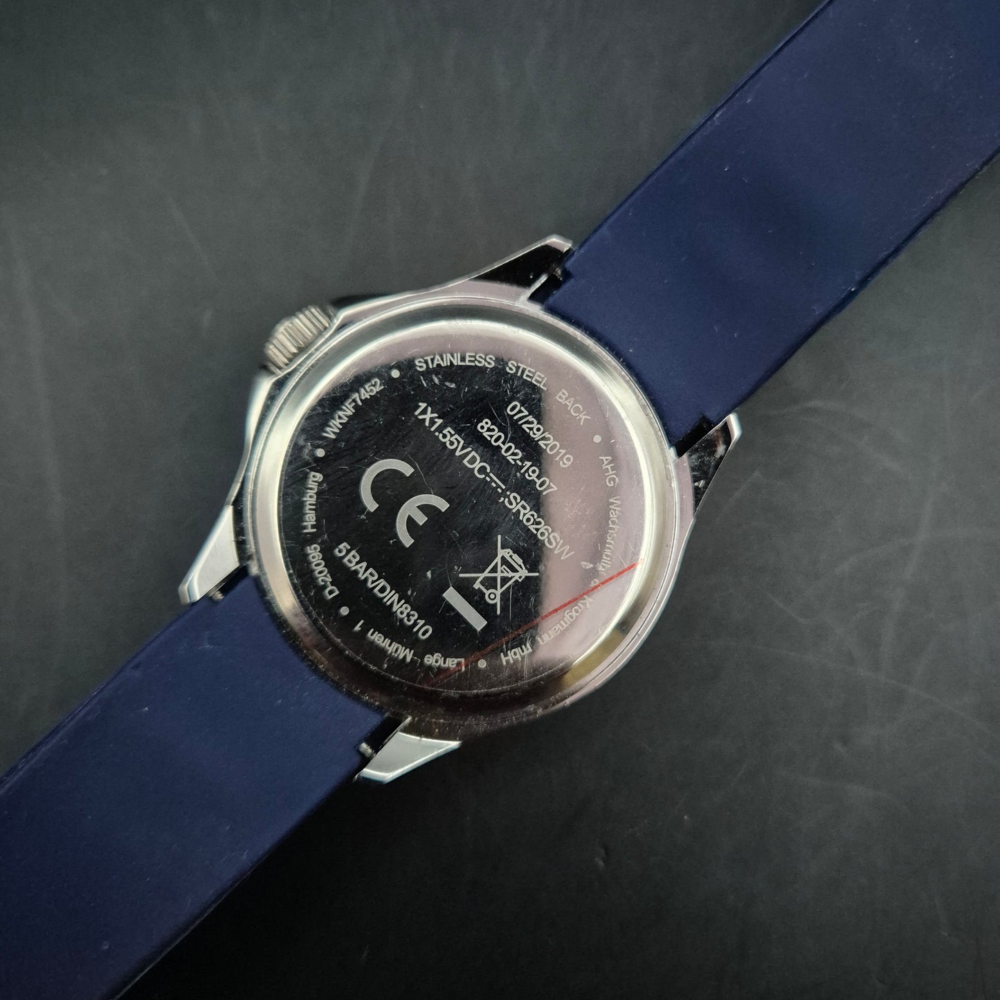 Sportliche Herren Uhr mit blauem Silikonarmband – Wasserdicht und robust